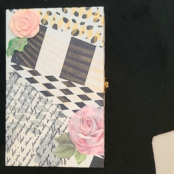 Handcrafted & Decorated Modern WOODEN BOX - Picture 6 of 12